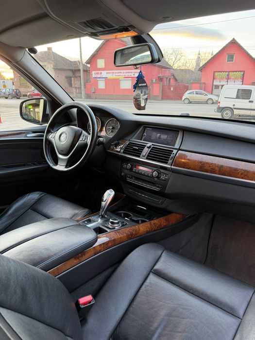 Vând schimb BMW x5 - 2013 facelift 3.0d 245 cp