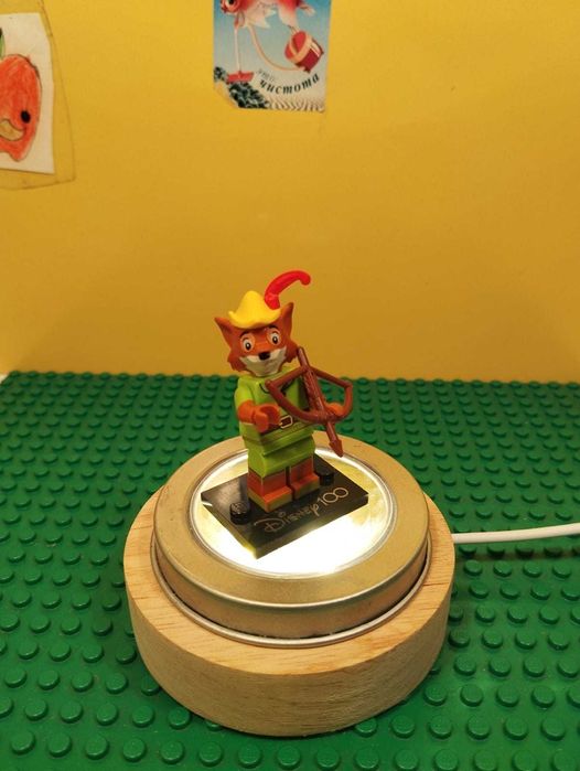 Серия минифигурок, Disney 100