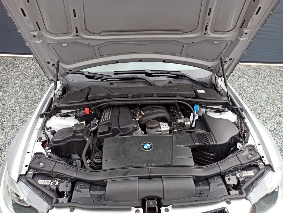 Bmw E90 2.0 Benzină