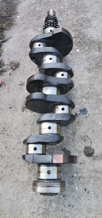 Продавам Части за  МОСКВИЧ