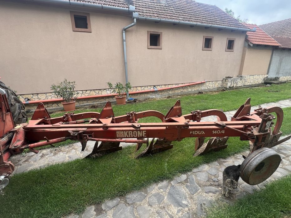 Vand plug KRONE de 4 brazde