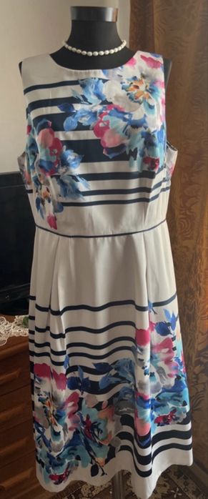 Rochie eleganta din satin