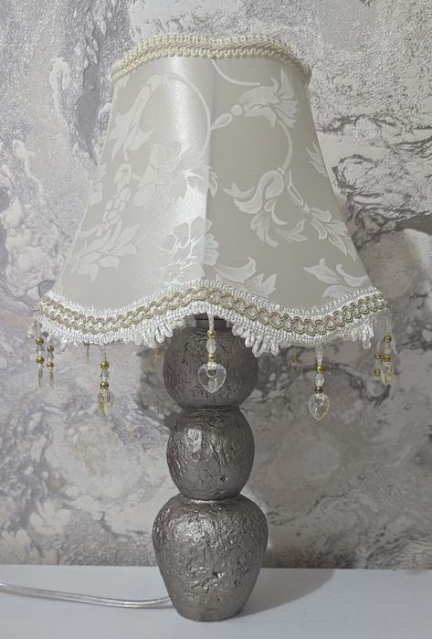 Vând veioză clasică vintage în stare perfectă