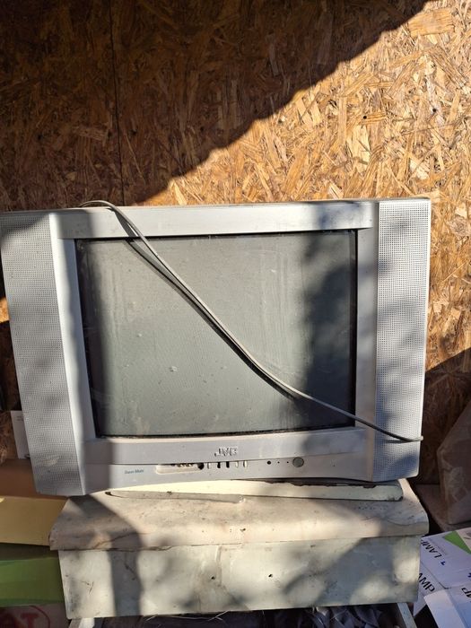 Продам телевизор JVC в рабочем состоянии