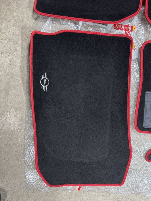 Оригинални текстилни стелки за MINI Countryman R60