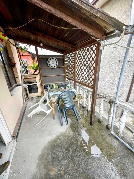 Продавам къща в гр. Перник кв. Клепало