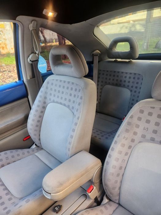 VW NEW BEETLE 2.0i 115hp CLIMA-GAZ INJ-Подгрев-Топ състояние!!