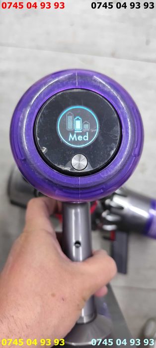 aspirator DYSON V11 cu afisaj perfect functional se vinde ca in poze se poate proba pret pe bucata