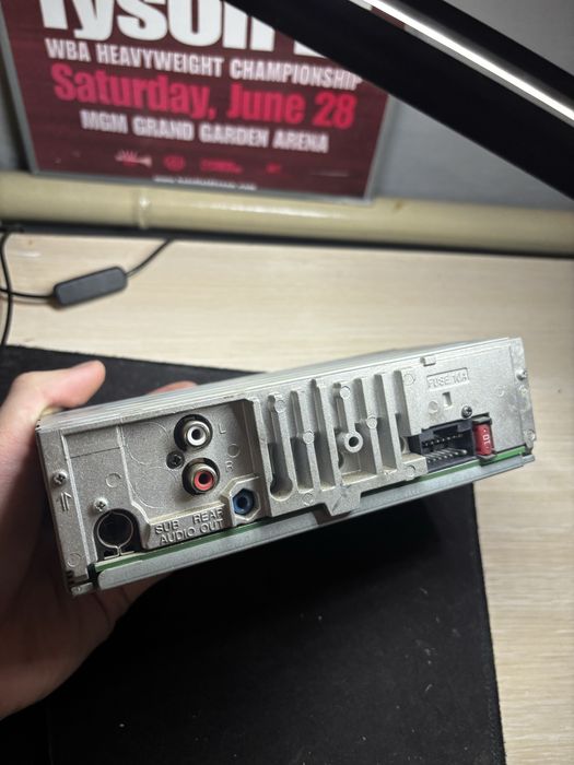 Магнитофон Sony.