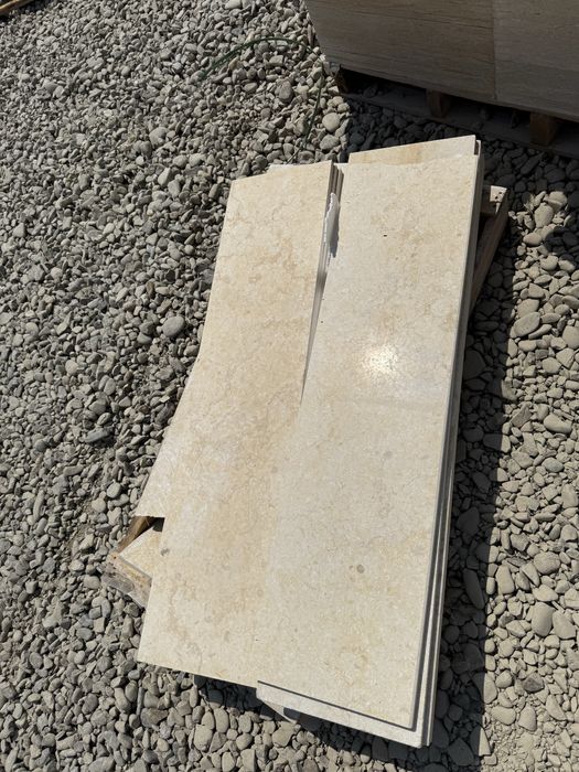 Granit trepte scari glafuri placaj calcar marmura montaj