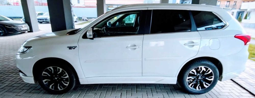Vand Mitsubishi Outlander phev