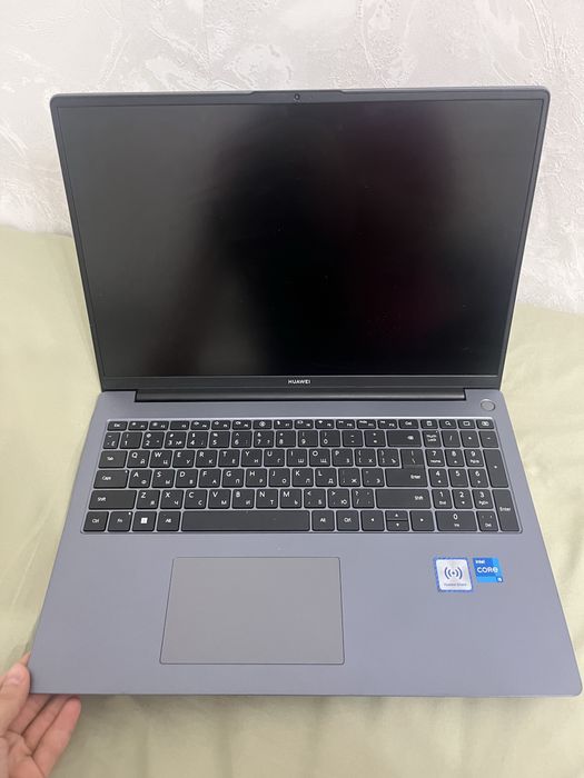 Huawei matebook d16