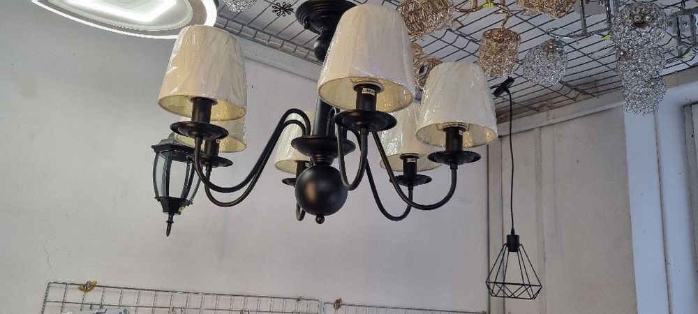 Candelabre cu becuri