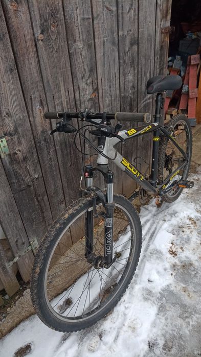 Vînd bicicleta Scot