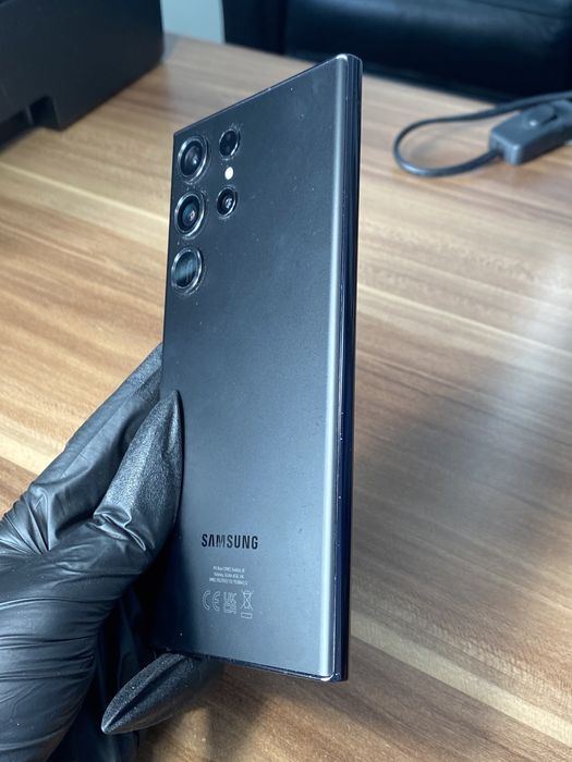 Samsung Galaxy s23 ultra • 256 GB • Phantom Black