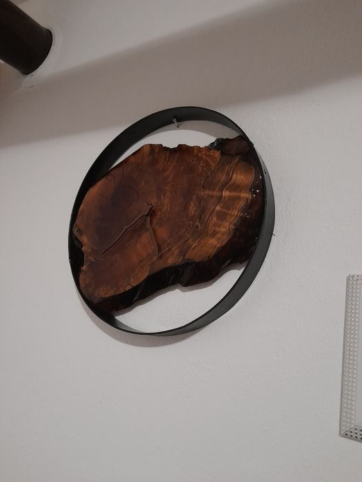 Часовник  със епоксидна смола (стенен часовник)