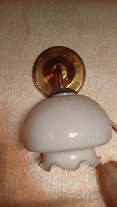 Нощна лампа . . .