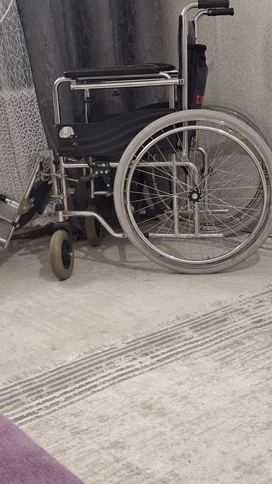 Инвалидная коляска