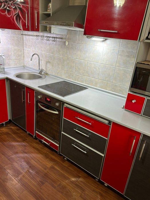 Продаю Кухонный гарнитур