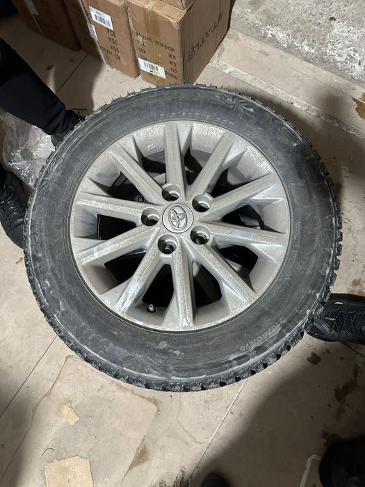 Оригинальные диски камри с комплектом зимних