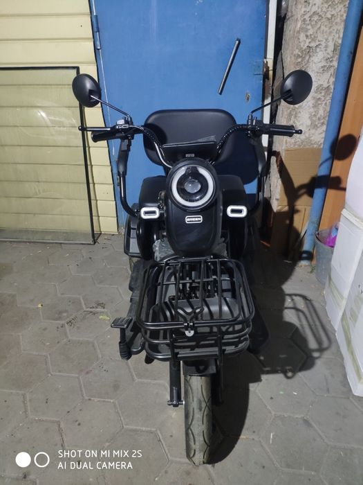 Электротрицикл трёхместный