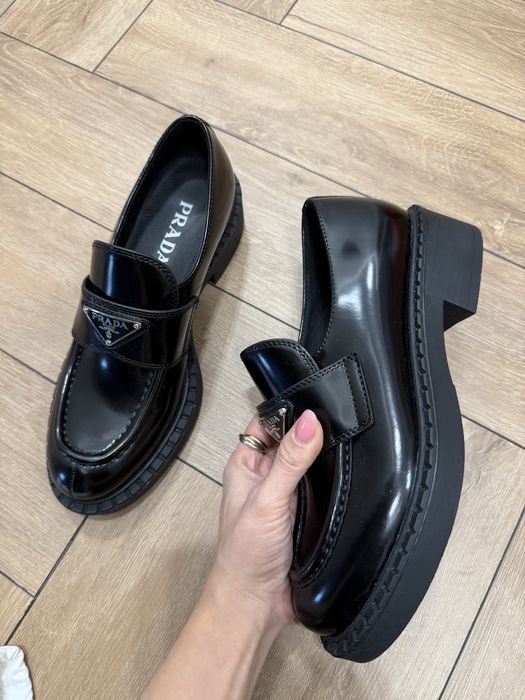 Лоферы Prada 38 рр