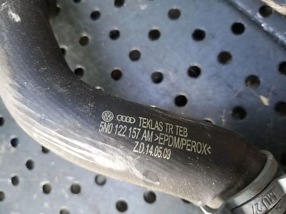 Furtun apa 2.0 tdi audi q3 8u 5n0122157am