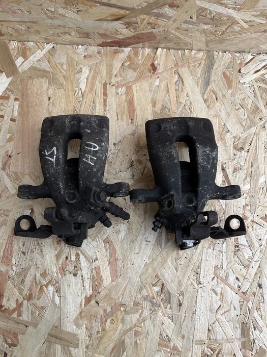 Etrier/Etrieri Opel Astra H spate stânga-dreapta