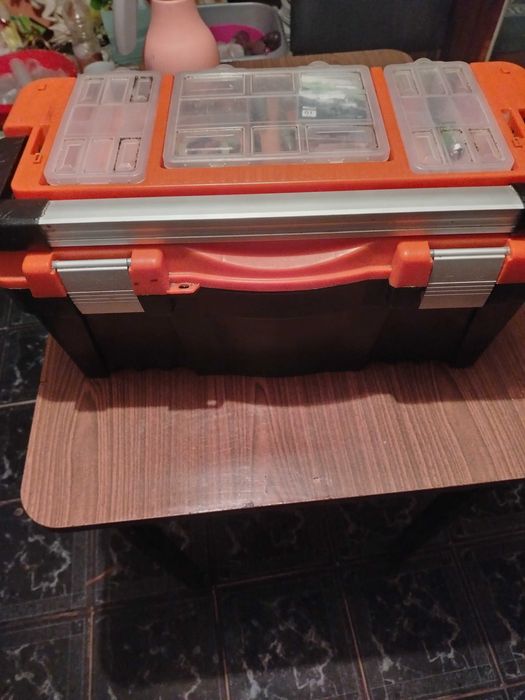 Vând sau schimb scule de pescuit