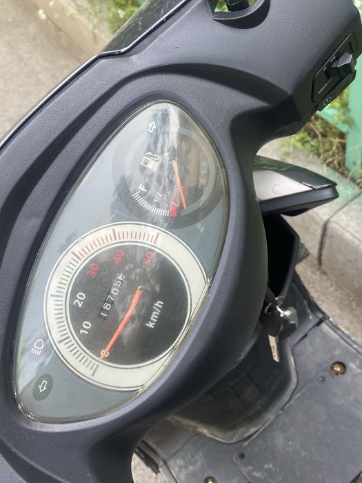 Продам мопед скутер м8 на учете