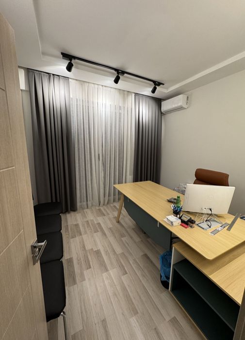 Srochno Yakkasaroyda 83 m2 ofes ijaraga beriladi