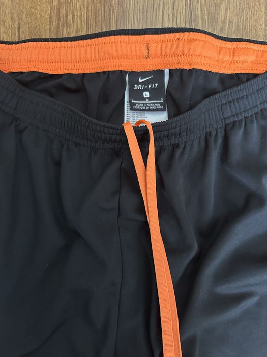 Pantaloni barbat