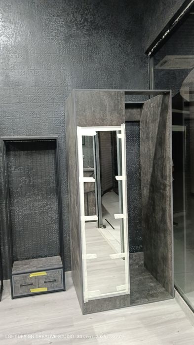 Лофт мебель магазин вешалки полки одежды kiyin dukon uchun jovonlar