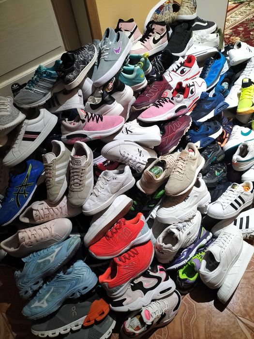 De vânzare încălțăminte sport sh