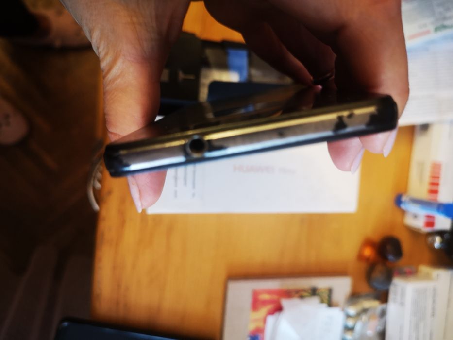 Телефон Huawei P8 lite