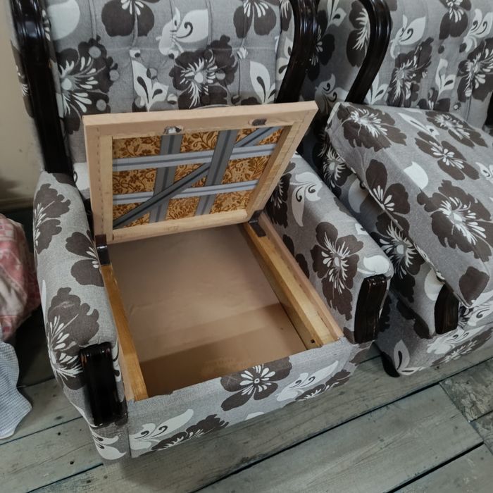 Продам два кресла