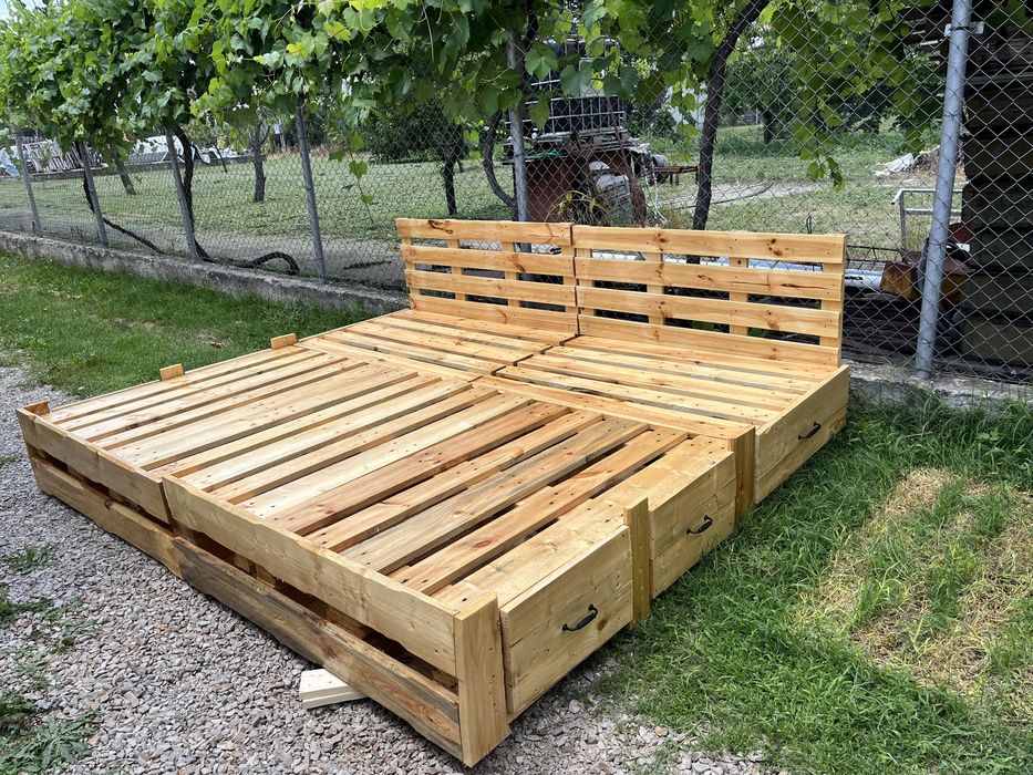 Градински палетни мебели