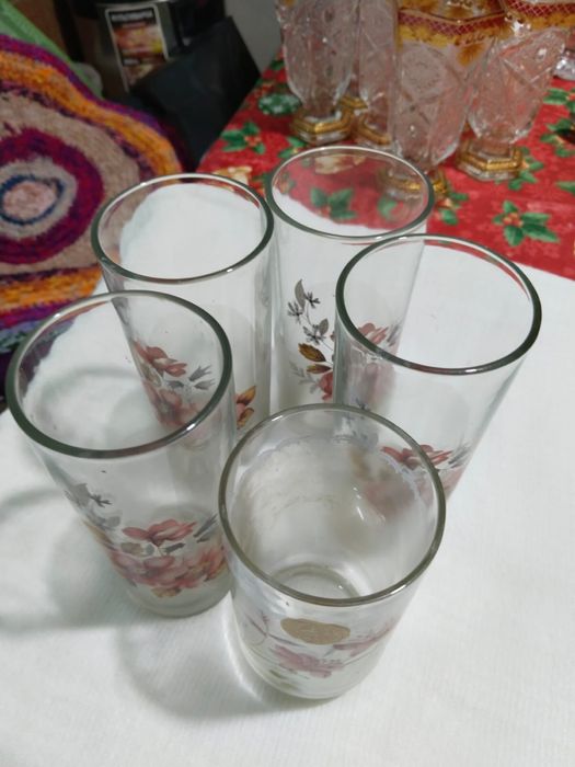 Бокалы кока-кола и пепси