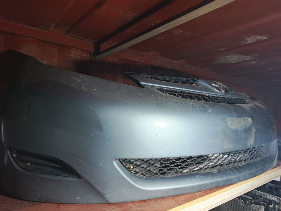 Сиенна Бампер оригинал привозной