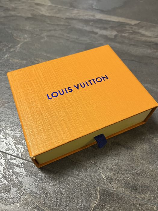 Louis Vuitton портфейл