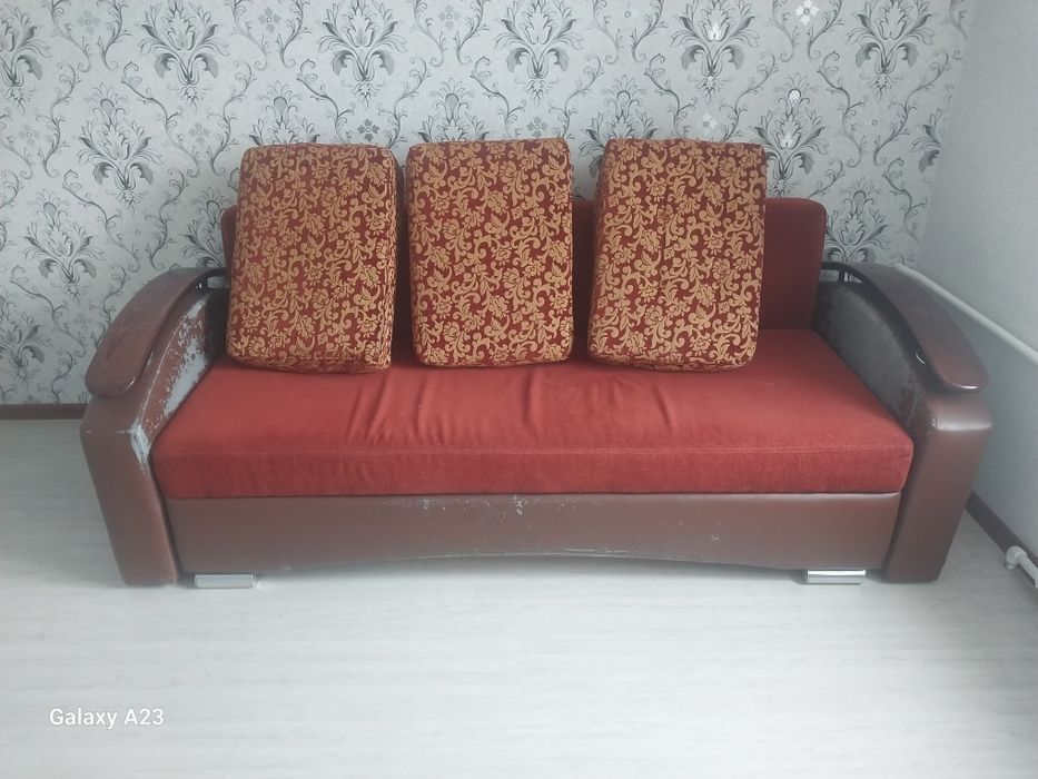 Продается диван 10 000 тг