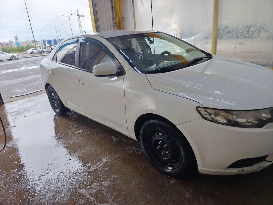Продам kia cerato 2011