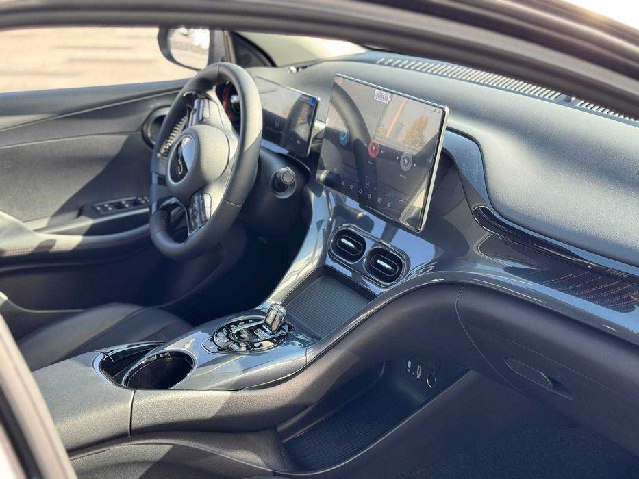 E2 luxe 405 km eng fulli 2025