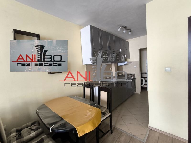 Дава се под наем Двустаен апартамент в Варна, Левски - 70 кв.м за 570 € - Снимка #2