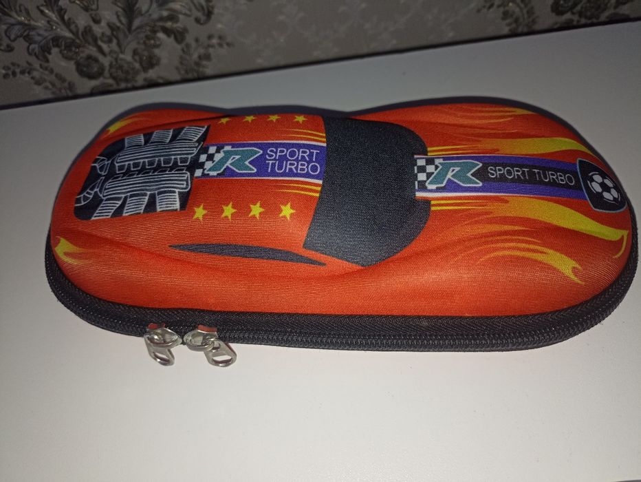 Пенал машина школьный продам
