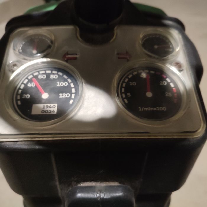 Детский педальный трактор