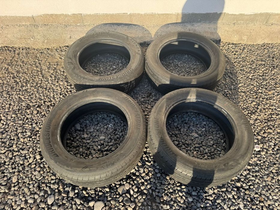 Set Anvelope de vara Bridgestone 225/60R18