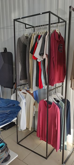 Продам витрины, стойки разных размеров