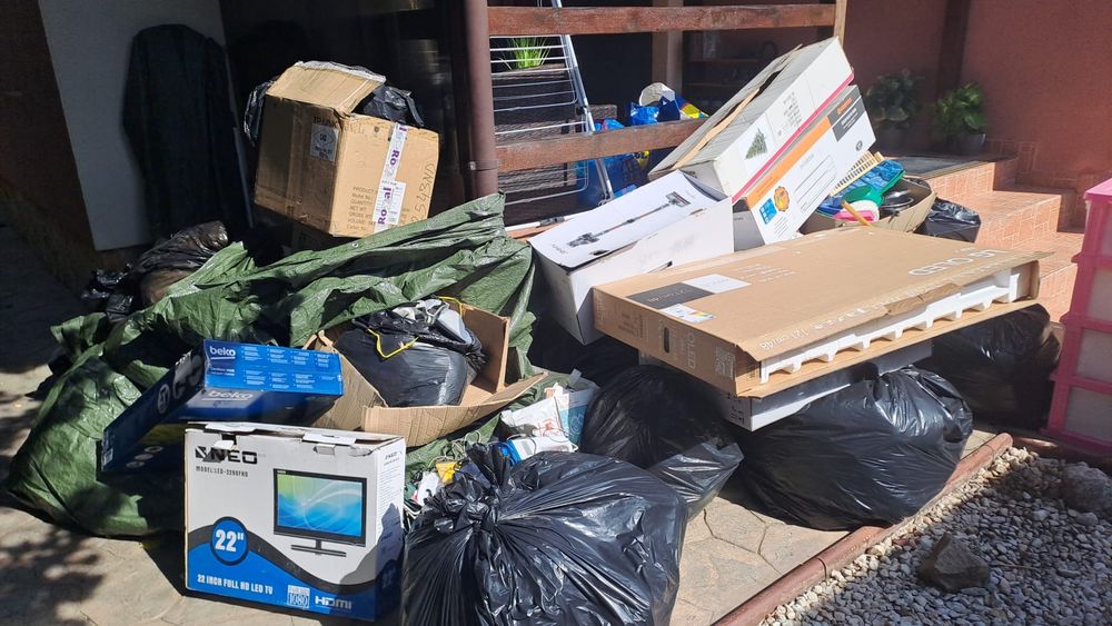 Debarasari non stop. Ofer factura la cerere