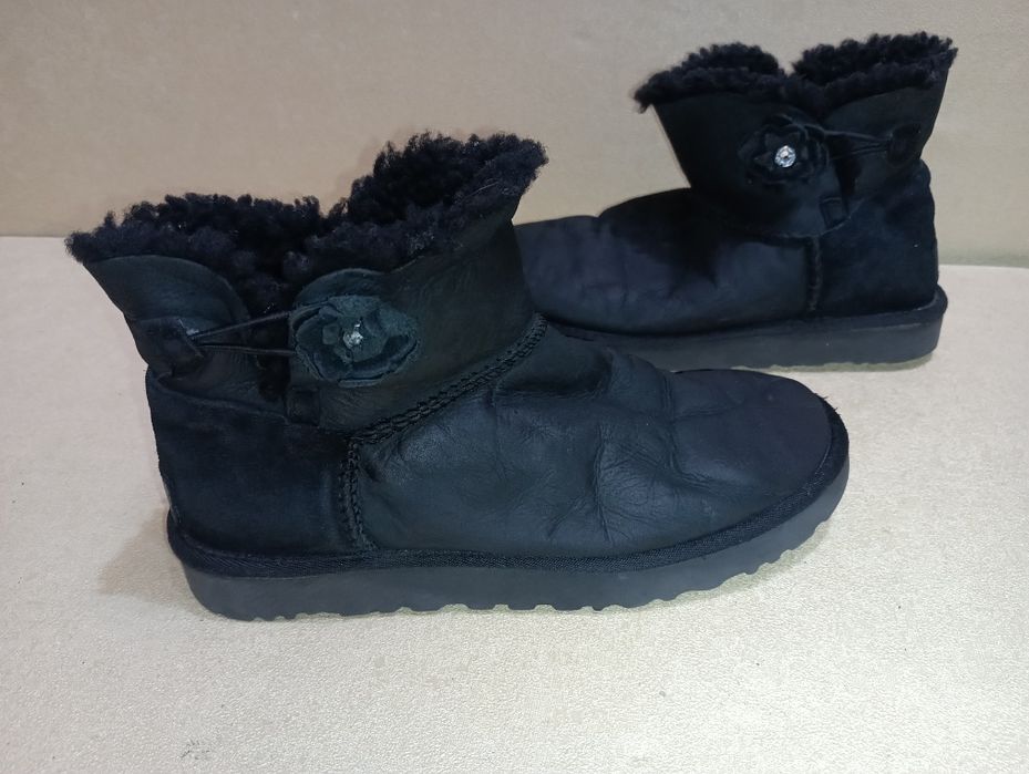 UGG кожени боти N38 - 45 лв